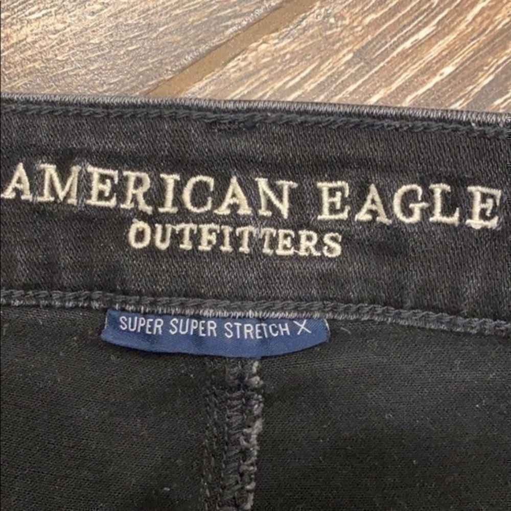 American Eagle Outfitters Black Shorts - Picture 3 of 5